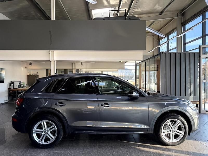 Gebraucht Audi Q5 S-Line 163 PS (119 kW) 2019 Grau metallic SUV
