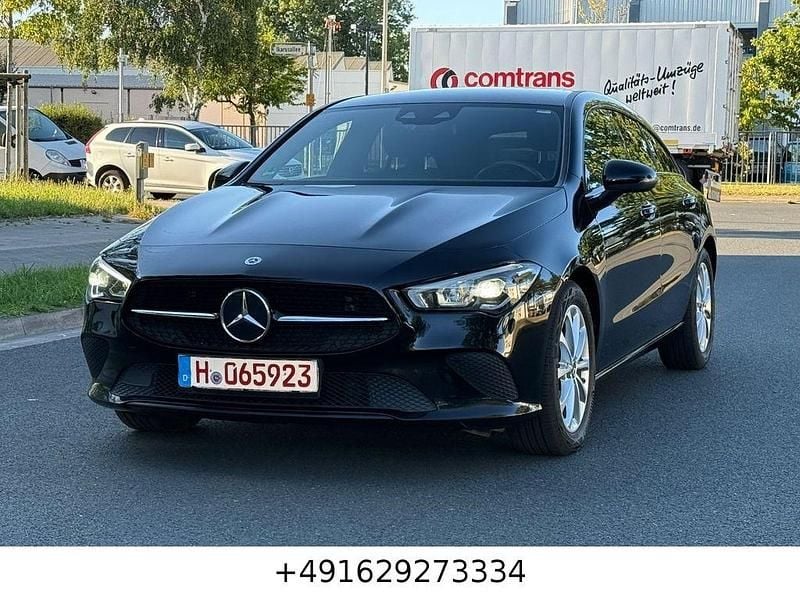 Nachtschwarz unilack Gebraucht 2021 Mercedes CLA180 Shooting Brake Progressive Kombi | 14.290 € (Guter Preis) - Bild 1/4