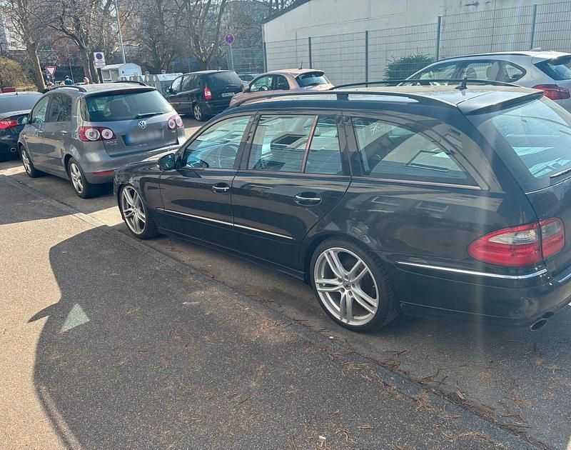 Gebraucht Mercedes E320 Elegance 224 PS (164 kW) 2007 Schwarz Kombi