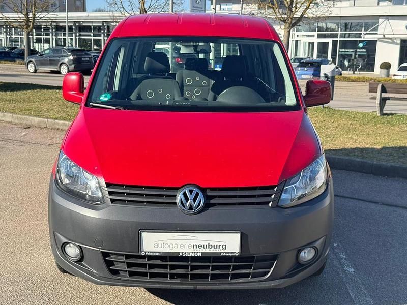 Gebraucht VW Caddy Trendline 109 PS (80 kW) 2011 Rot Van / Kleinbus