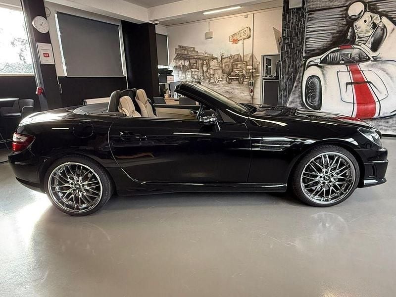Gebraucht Mercedes SLK250 AMG line 204 PS (150 kW) 2011 Schwarz Cabrio