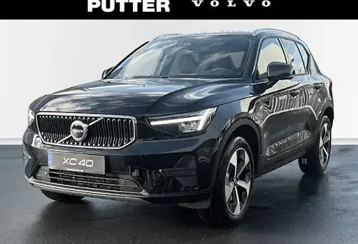 Neu Volvo XC40 Core 163 PS (119 kW) 2025 Schwarz SUV