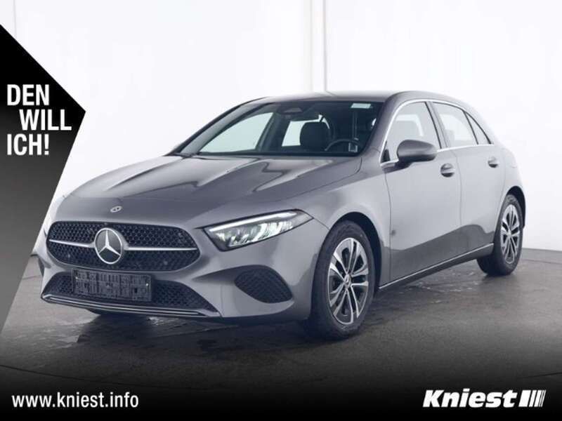 Mountaingrau met. Gebraucht 2024 Mercedes A180 Advanced Kleinwagen | 30.590 € (Fairer Preis) - Bild 1/4