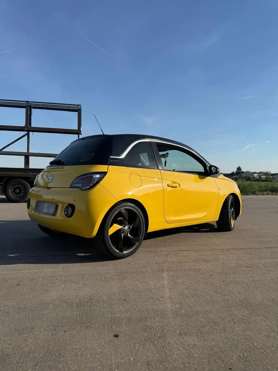 Usata Opel Adam 90 CV (66 kW) 2013 Giallo Utilitaria