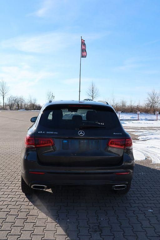 Gebraucht Mercedes GLC300e AMG line 306 PS (225 kW) 2020 Grafitgrau  metalliclack SUV