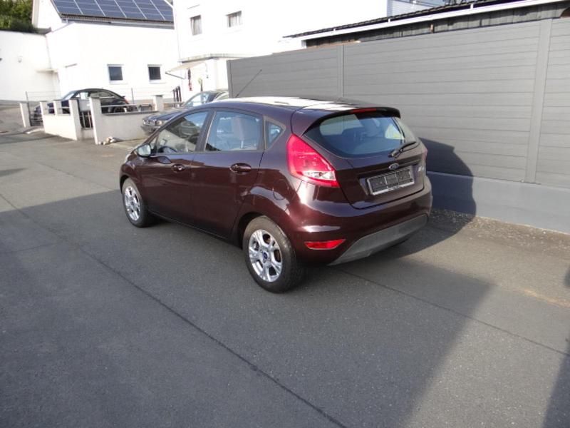 Gebraucht Ford Fiesta 82 PS (60 kW) 2009 Violet Kleinwagen