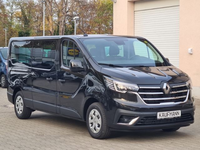 Gebraucht Renault Trafic Life 150 PS (110 kW) 2024 Schwarz Van / Kleinbus