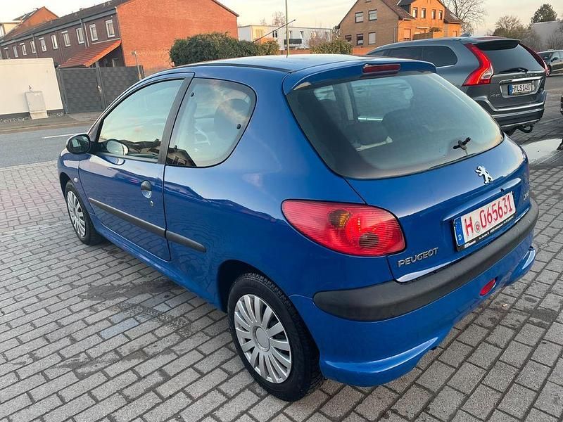 Gebraucht Peugeot 206 Filou 75 PS (55 kW) 2005 Blau Limousine
