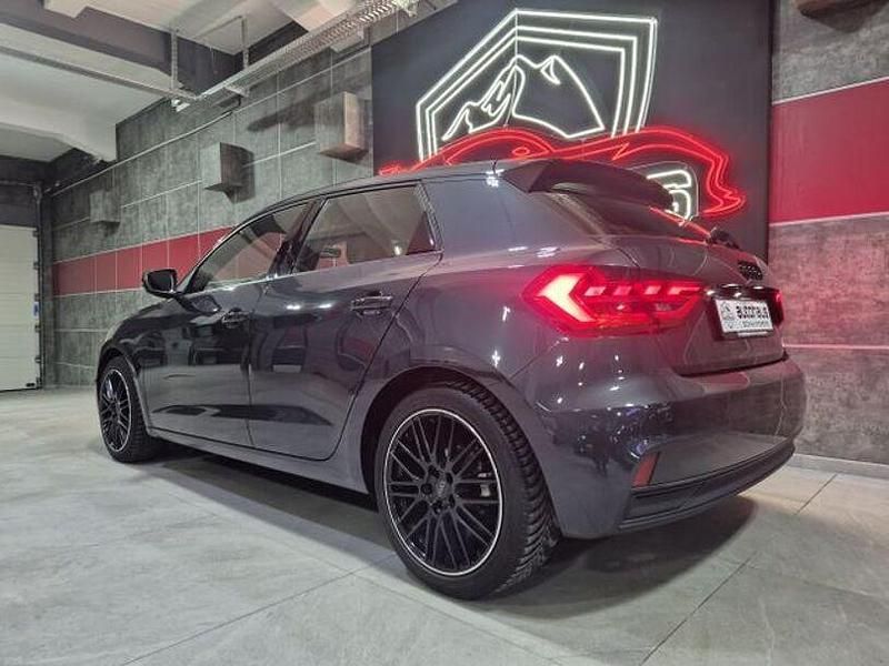 Gebraucht Audi A1 Comfort 116 PS (85 kW) 2019 Grau Limousine