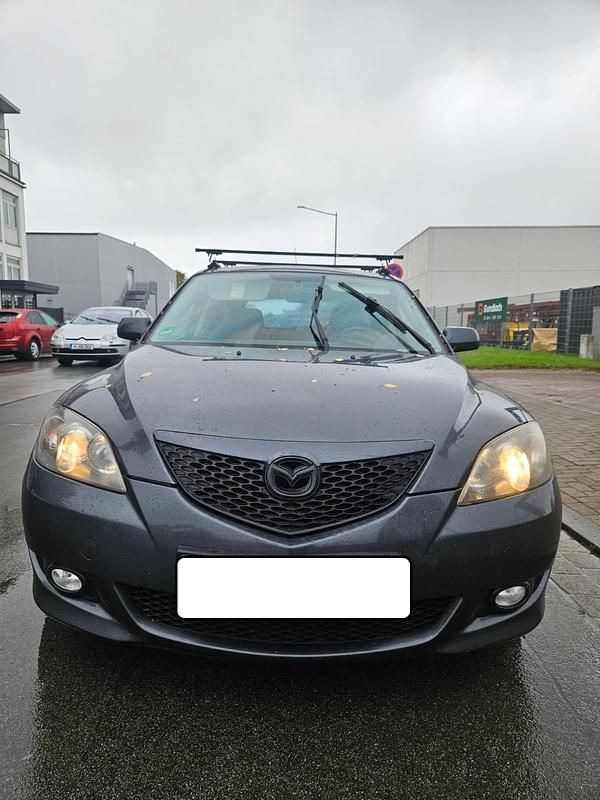 Grau Gebraucht 2006 Mazda 3 Limousine | 1.800 € (Fairer Preis) - Bild 1/4