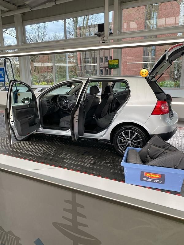 Gebraucht VW Golf IV 75 PS (55 kW) 2004 Silber Kleinwagen