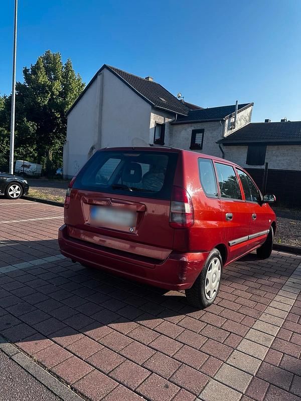 Gebraucht Mitsubishi Space Star 82 PS (60 kW) 2002 Rot Van / Kleinbus