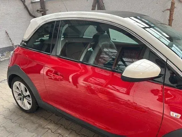 Gebraucht Opel Adam Rocks Rocks 87 PS (63 kW) 2016 Rot Kleinwagen