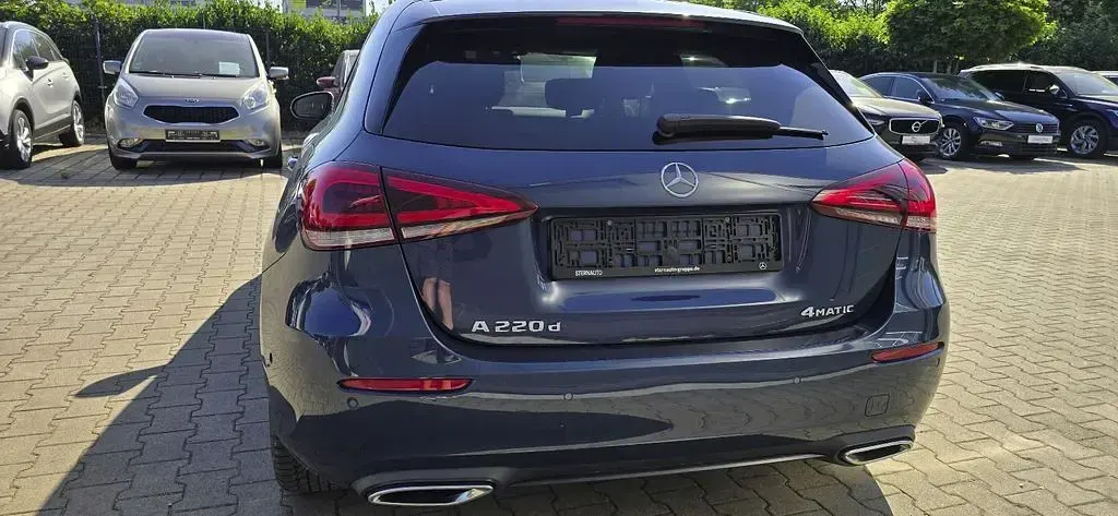 Gebraucht Mercedes A220 190 PS (139 kW) 2022 Blau Limousine