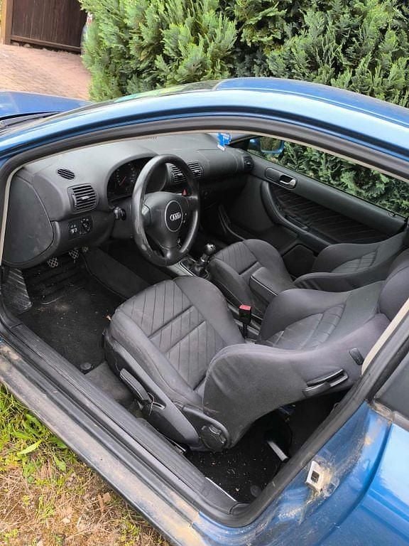 Gebraucht Audi A3 Ambiente 101 PS (74 kW) 2002 Blau Kleinwagen