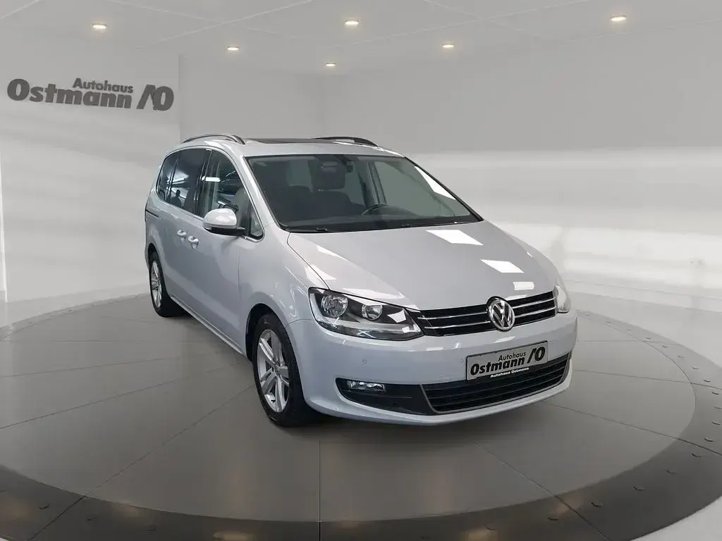 Gebraucht VW Sharan Comfortline 150 PS (110 kW) 2018 Weiß Van / Kleinbus