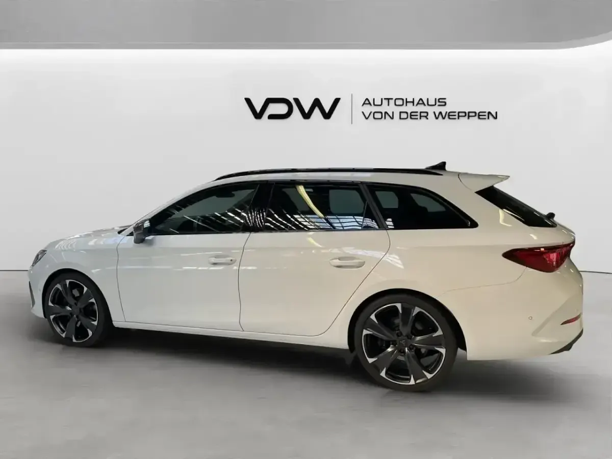 Gebraucht Cupra Leon VZ 245 PS (180 kW) 2024 Weiß Kombi