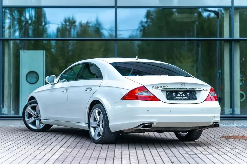 Gebraucht Mercedes CLS350 292 PS (214 kW) 2010 Weiß Limousine