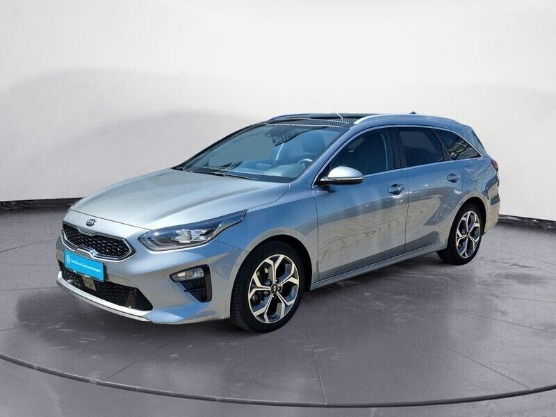 Silber Gebraucht 2018 Kia Ceed Sportswagon Vision Kombi | 16.130 € (Guter Preis) - Bild 1/4
