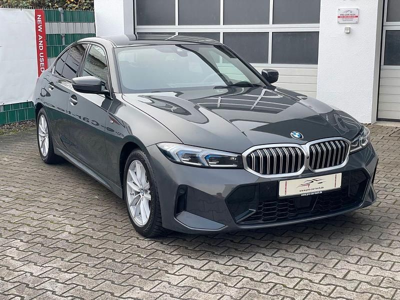 Dravitgrau metallic Gebraucht 2025 BMW 320 M Sport Limousine | 38.690 € (Superpreis) - Bild 1/4