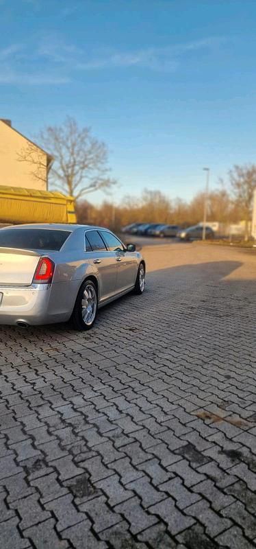 Gebraucht Chrysler 300C 286 PS (210 kW) 2013 Silber Limousine