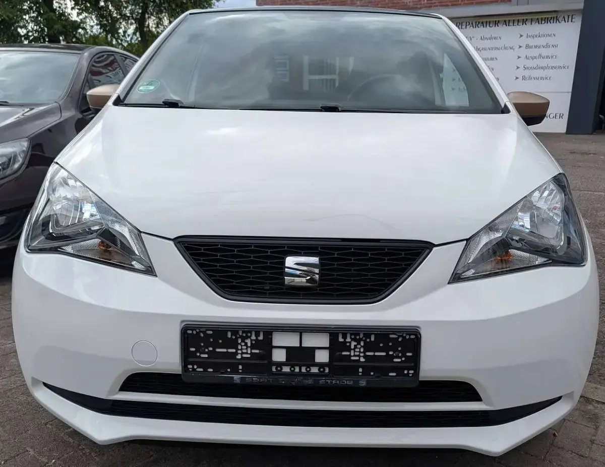 Gebraucht Seat Mii Cosmopolitan 60 PS (44 kW) 2017 "candy" weiss Kleinwagen