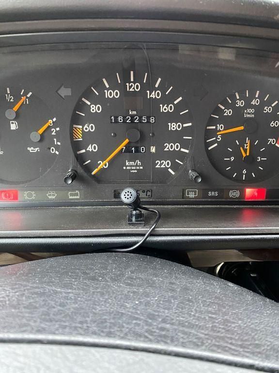 Schwarz Gebraucht 1996 Mercedes G320 SUV | 49.000 € - Bild 1/4