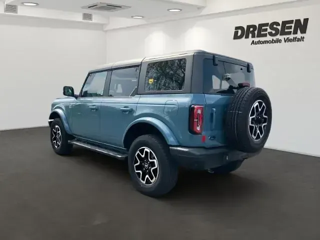Nowe Ford Bronco Outer Banks 334 KM (245 kW) 2026 Niebieski SUV