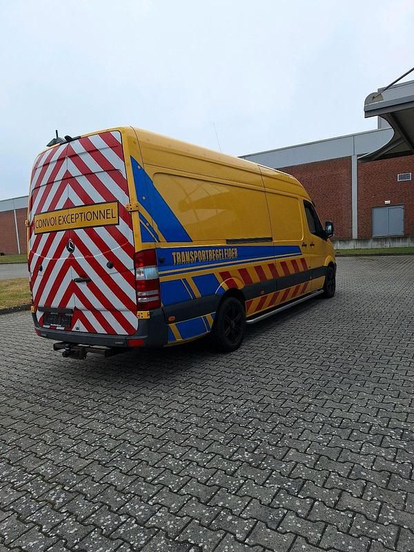Gebraucht Mercedes Sprinter 143 PS (105 kW) 2018 Gelb Van