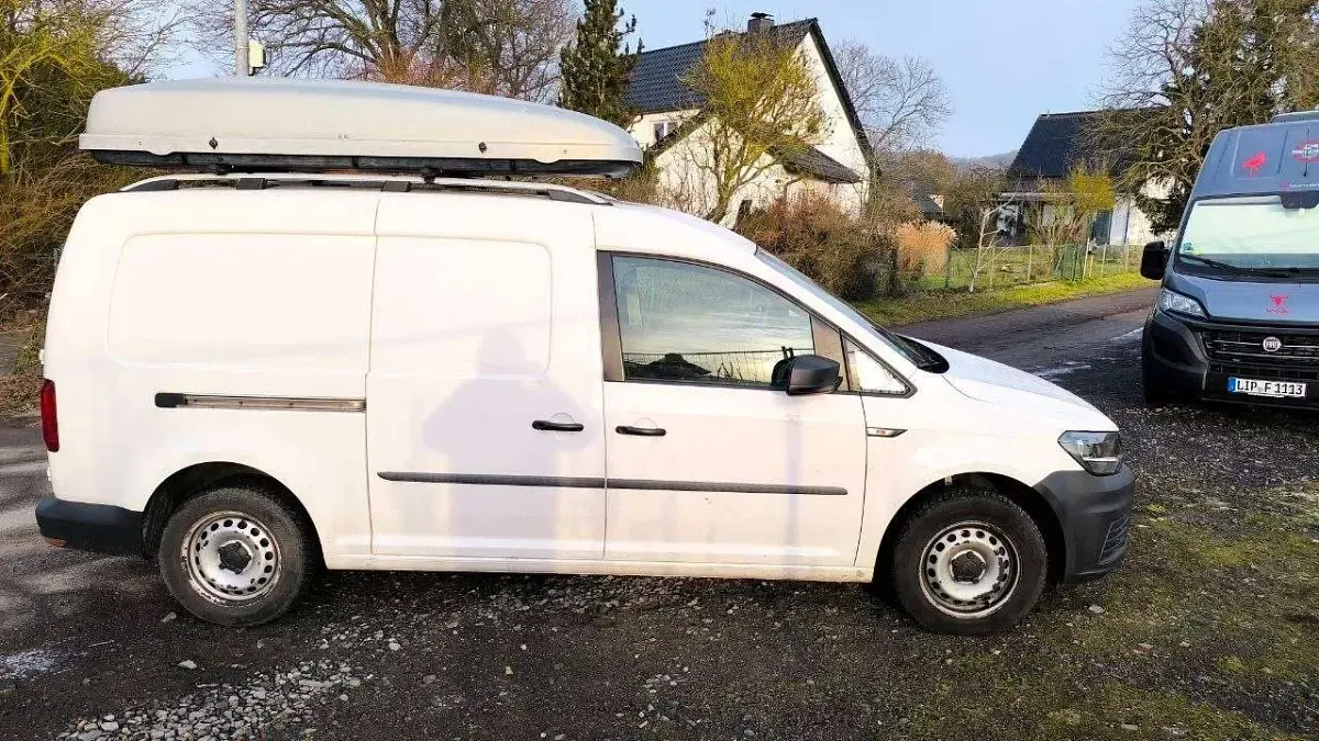 Gebraucht VW Caddy 102 PS (75 kW) 2020 Weiß Van / Kleinbus