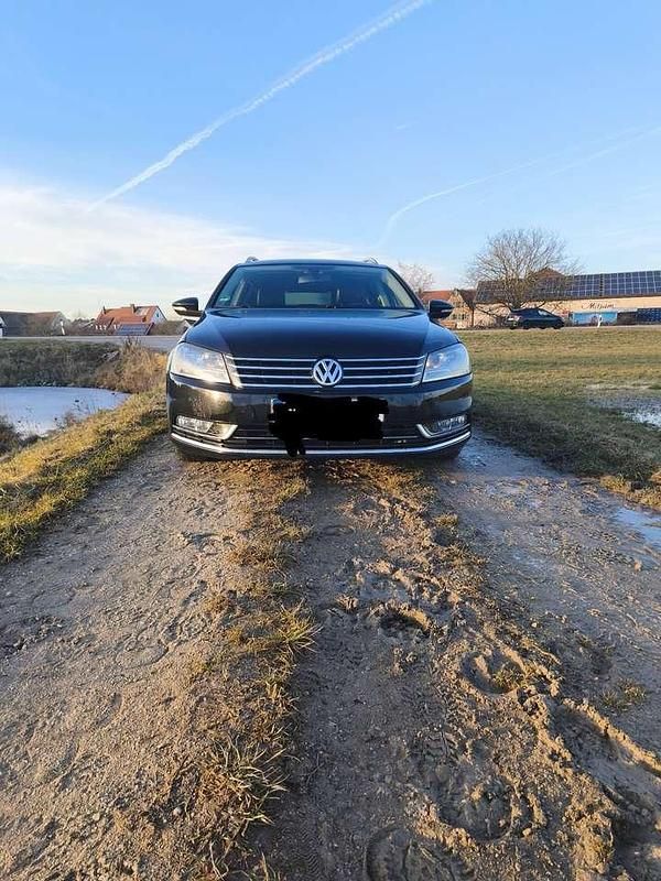 Gebraucht VW Passat Highline 177 PS (130 kW) 2014 Schwarz Kombi