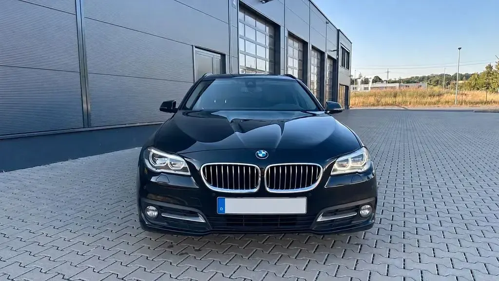 Gebraucht BMW 530 258 PS (189 kW) 2015 Schwarz Limousine
