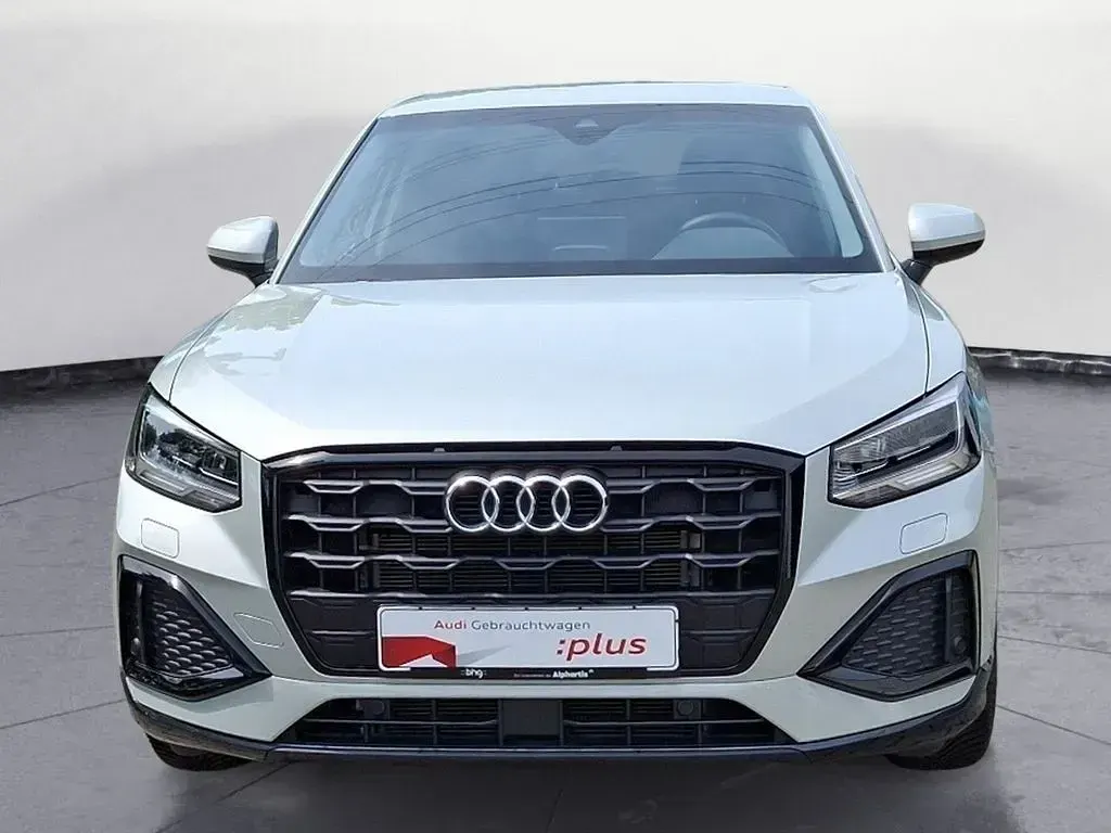 Second-hand Audi Q2 Advanced Plus 150 CP (110 kW) 2025 Argintiu SUV