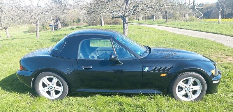 Second-hand BMW Z3 150 CP (110 kW) 2000 Negru Cabrio