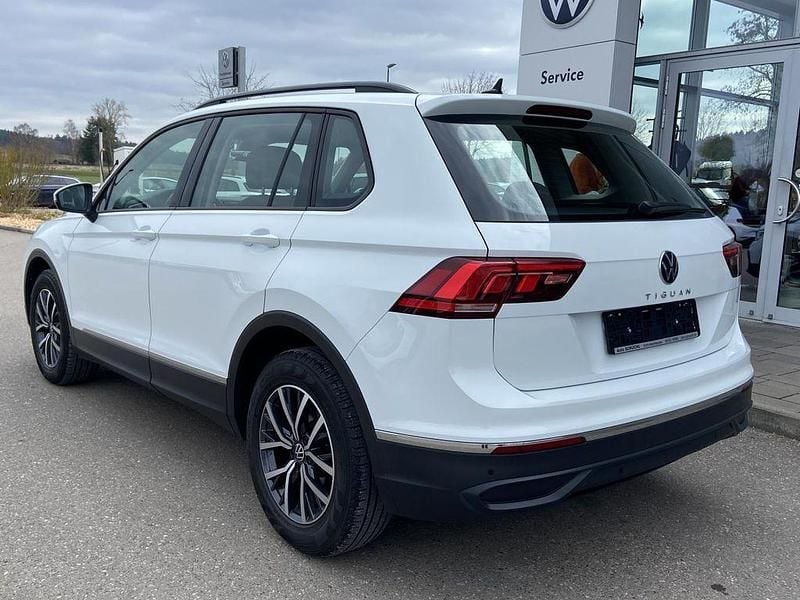 Second-hand VW Tiguan Life 150 CP (110 kW) 2022 Alb SUV