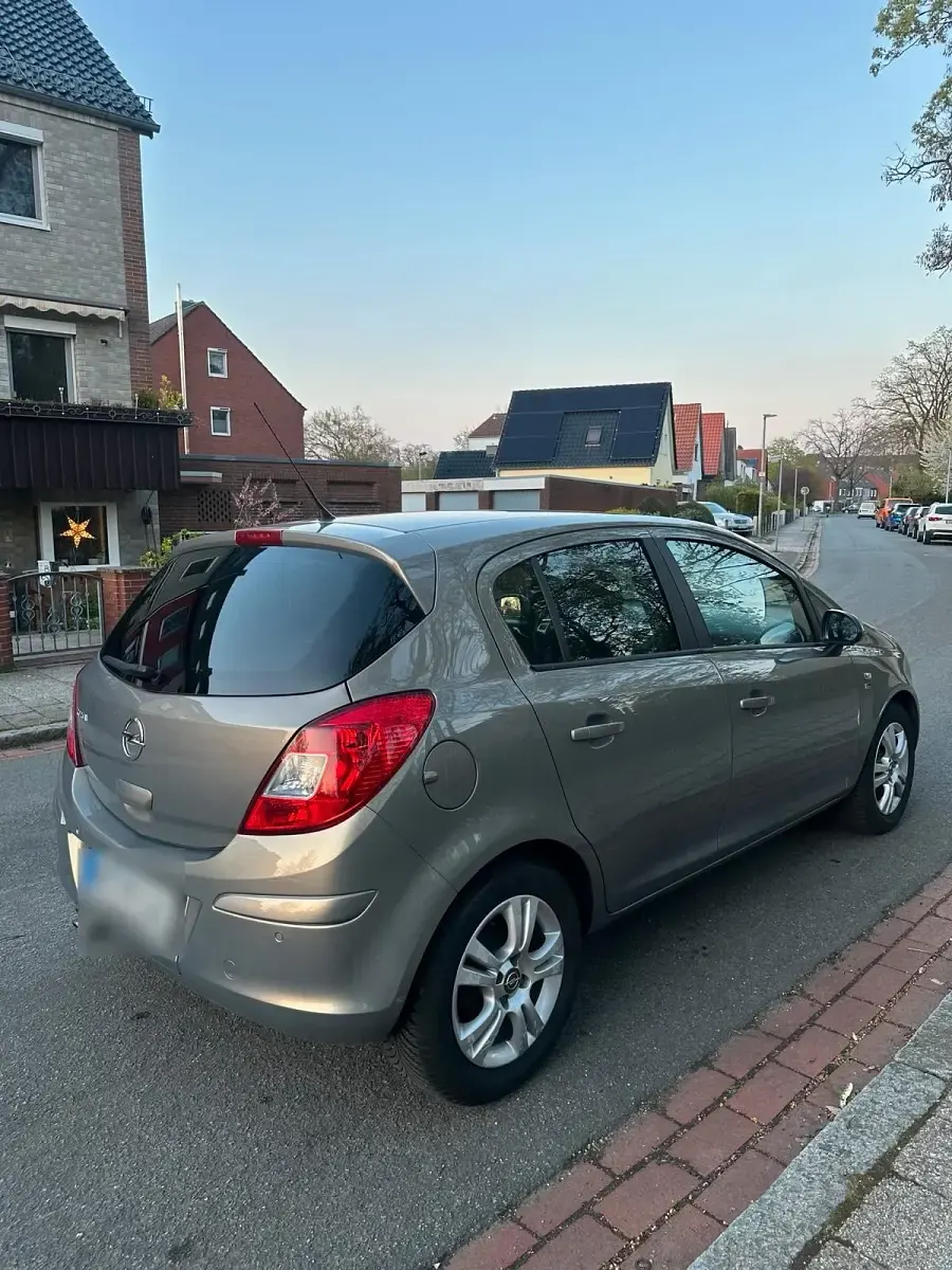 Brugt Opel Corsa 2012 Brun Hatchback