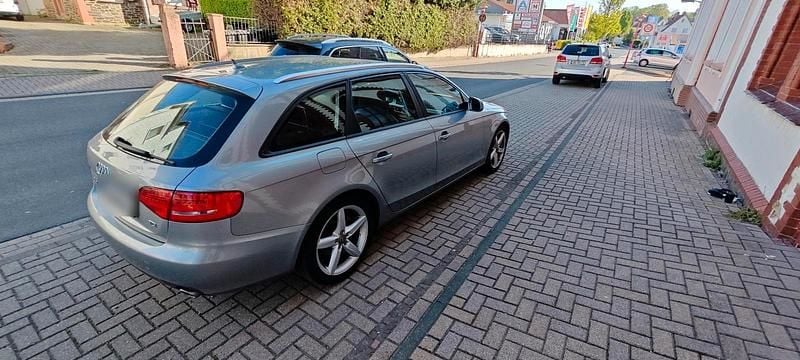 Gebraucht Audi A4 190 PS (139 kW) 2010 Grau Kombi