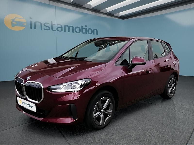 Rot Gebraucht 2024 BMW 218 Active Tourer Van / Kleinbus | 32.249 € (Fairer Preis) - Bild 1/4