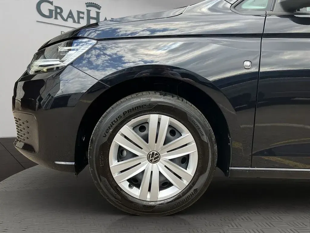 Gebraucht VW Caddy Basis 102 PS (75 kW) 2024 Schwarz Van / Kleinbus