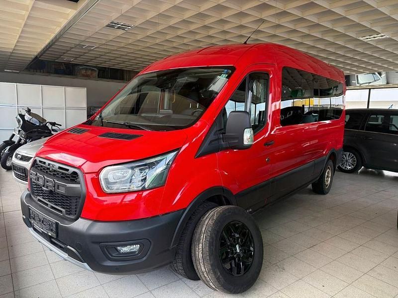 Rot Gebraucht 2021 Ford Transit Kombi | 31.500 € - Bild 1/4