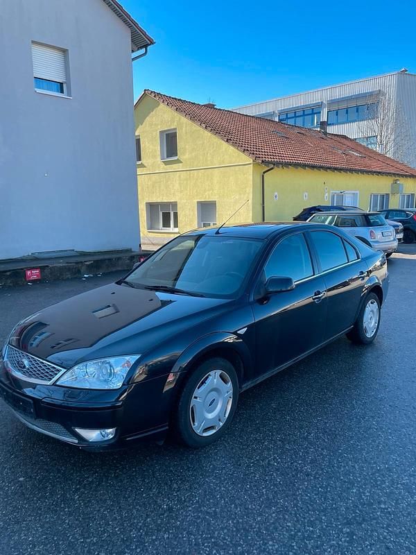 Gebraucht Ford Mondeo 145 PS (106 kW) 2005 Schwarz Limousine
