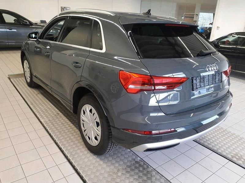 Gebraucht Audi Q3 Advanced 150 PS (110 kW) 2023 Nanograu metallic SUV