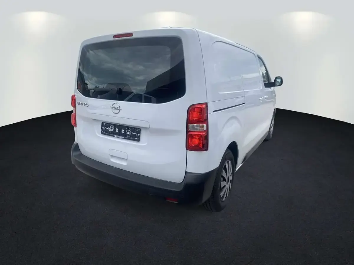 Gebraucht Opel Vivaro-e Combi Edition 144 PS (105 kW) 2024 Weiss icy Van / Kleinbus