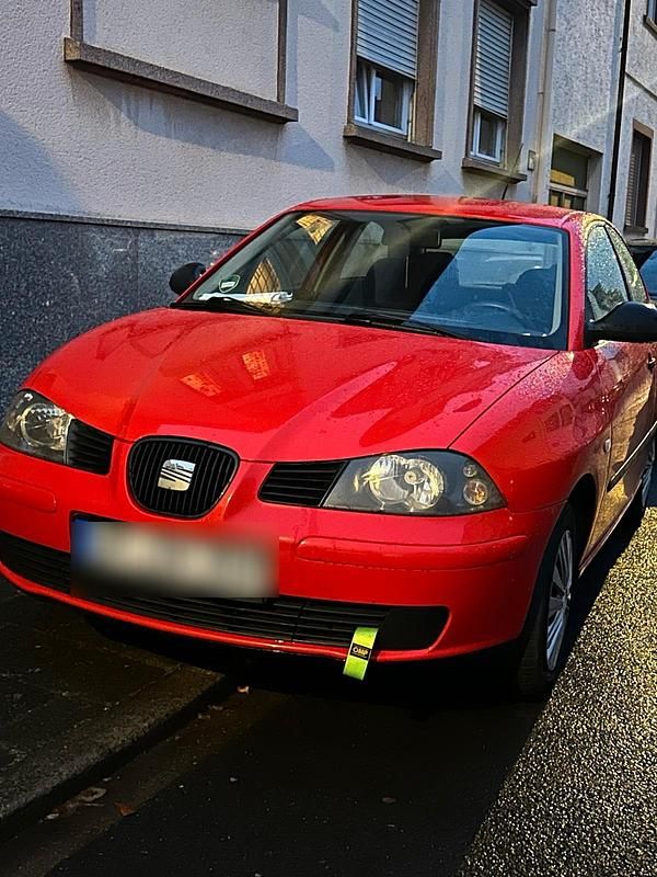 Rot Gebraucht 2003 Seat Ibiza Kleinwagen | 2.000 € - Bild 1/2