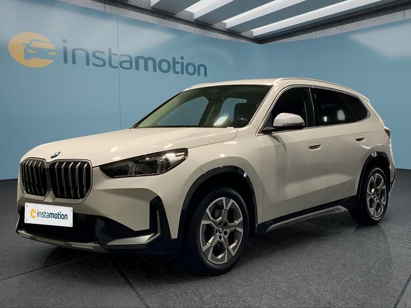 Weiß Gebraucht 2023 BMW X1 SUV | 41.699 € (Teuer) - Bild 1/4