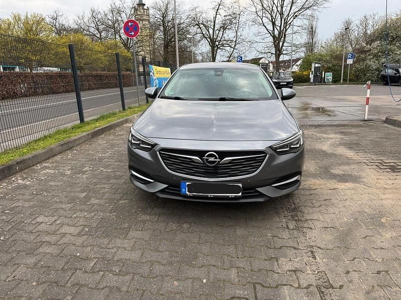 Gebraucht Opel Insignia 140 PS (102 kW) 2017 Grau Kombi