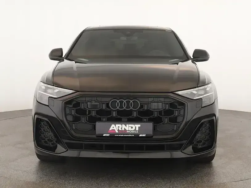 Gebraucht Audi SQ8 Ambiente 507 PS (372 kW) 2025 Mythosschwarz SUV
