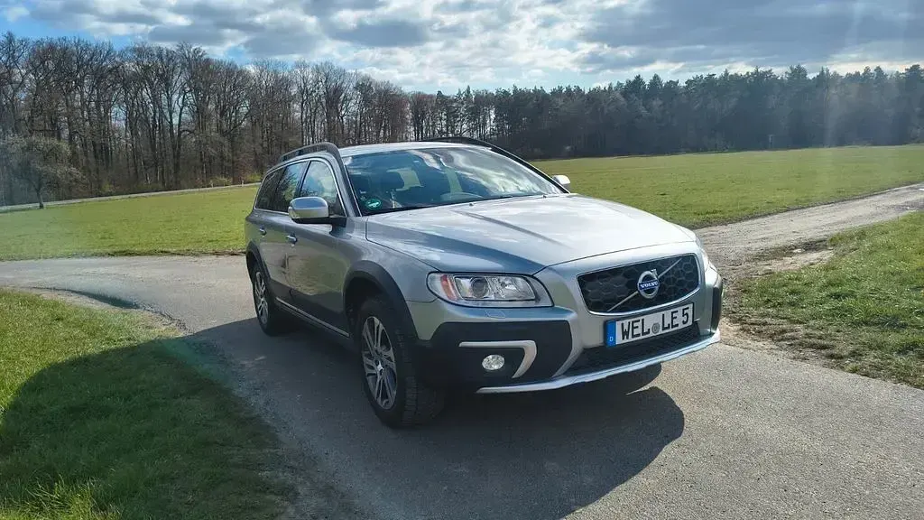Gebraucht Volvo XC70 Standard 181 PS (133 kW) 2016 Silber Kombi