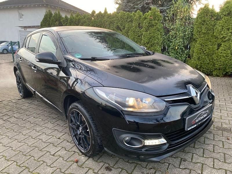 Gebraucht Renault Mégane LIMITED 116 PS (85 kW) 2015 Schwarz Limousine