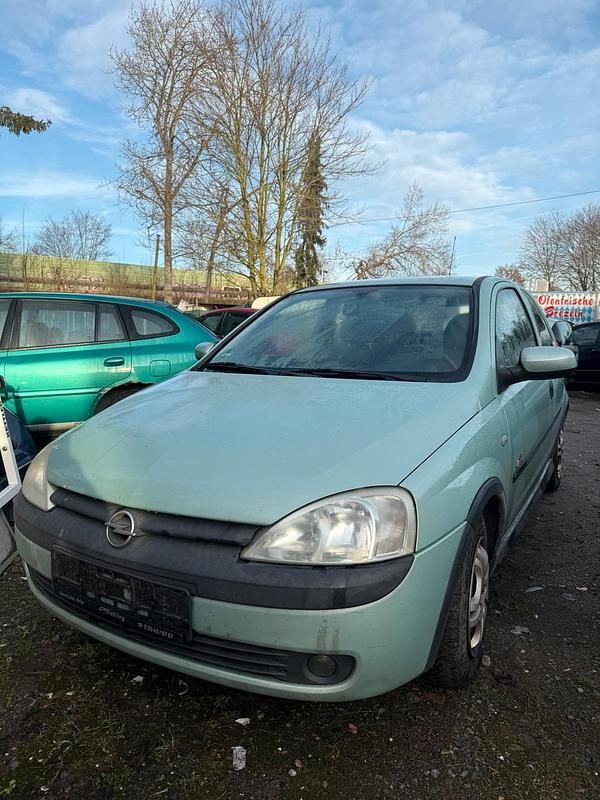 Grün Gebraucht 2002 Opel Corsa Sport Kleinwagen | 895 € (Guter Preis) - Bild 1/4